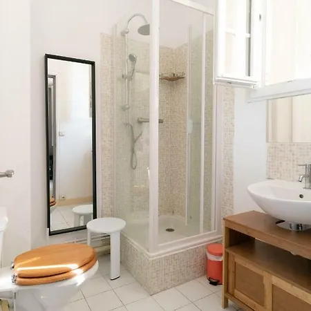 Holiday home Maison 88 M2 Le Patio Du Centre Avec Garage Tours