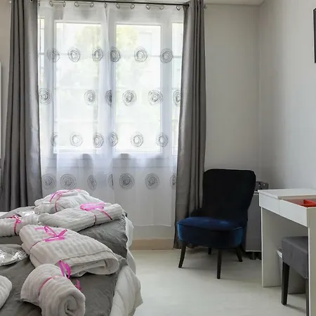 Maison 88 M2 Le Patio Du Centre Avec Garage * Tours