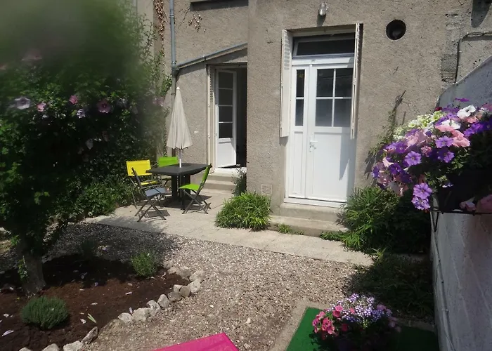 Dom wakacyjny Maison 88 M2 Le Patio Du Centre Avec Garage Tours