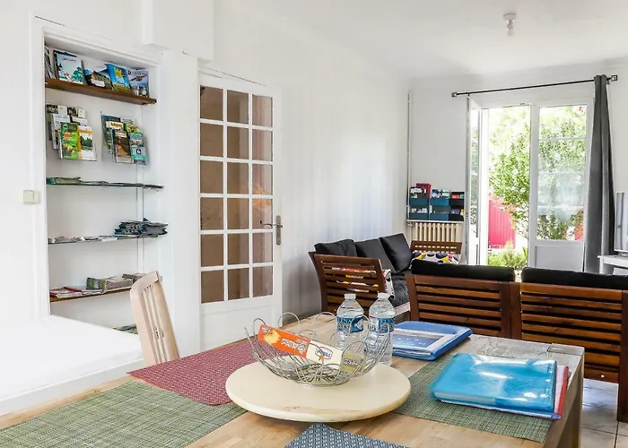 Maison 88 M2 Le Patio Du Centre Avec Garage *